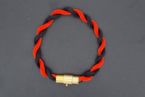 Fanartikel Seidenkordel - Armband, rot / schwarz , Länge ca. 16cm