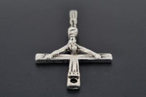 Anhänger Kreuz mit Christus und Stahlöse, ca. Maße 44x26mm, Bohrung ca. 1,5mm, unecht silberfarben